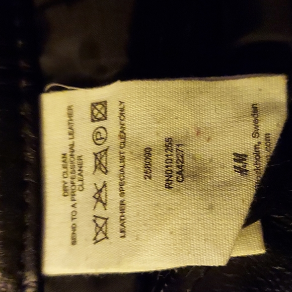 H&M Genuine Black Leather Skirt sz 6 tea length - Picture 9 of 9